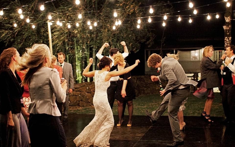 100ft LED Globe Light Package